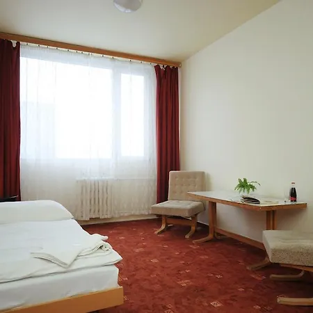 Easy Star Praag