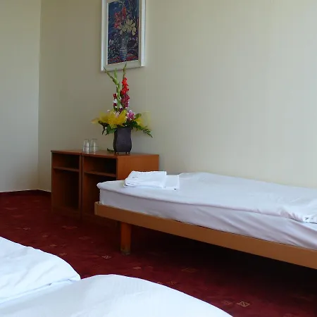 Hotell Easy Star Prag